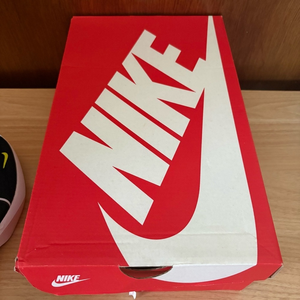 NEW w/ Box NIKE VISTA LITE sz 7.5 Black White Lemon Venom CI0905 - Picture 7 of 8